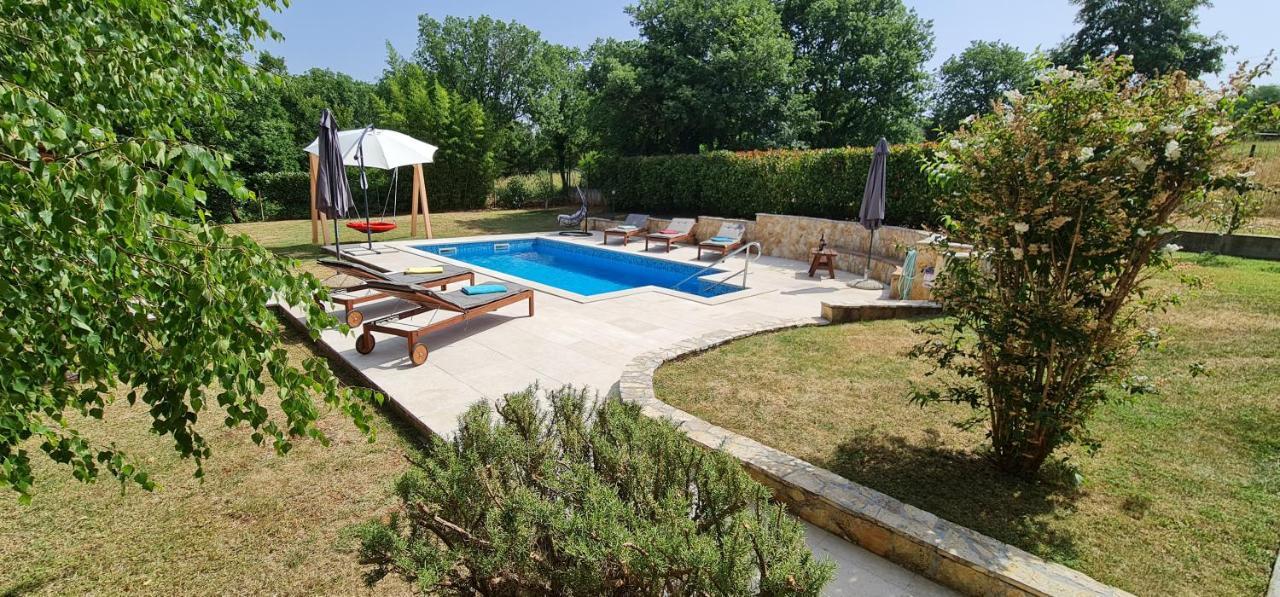 Sunny Garden Villa With Pool Loborika Exterior photo