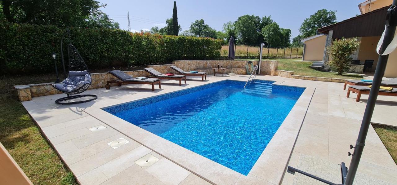 Sunny Garden Villa With Pool Loborika Exterior photo